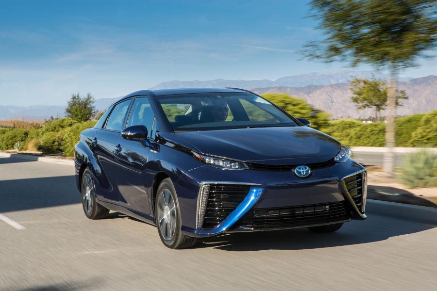  Toyota FCV 2015 года  (US) (фото 4 из 23)